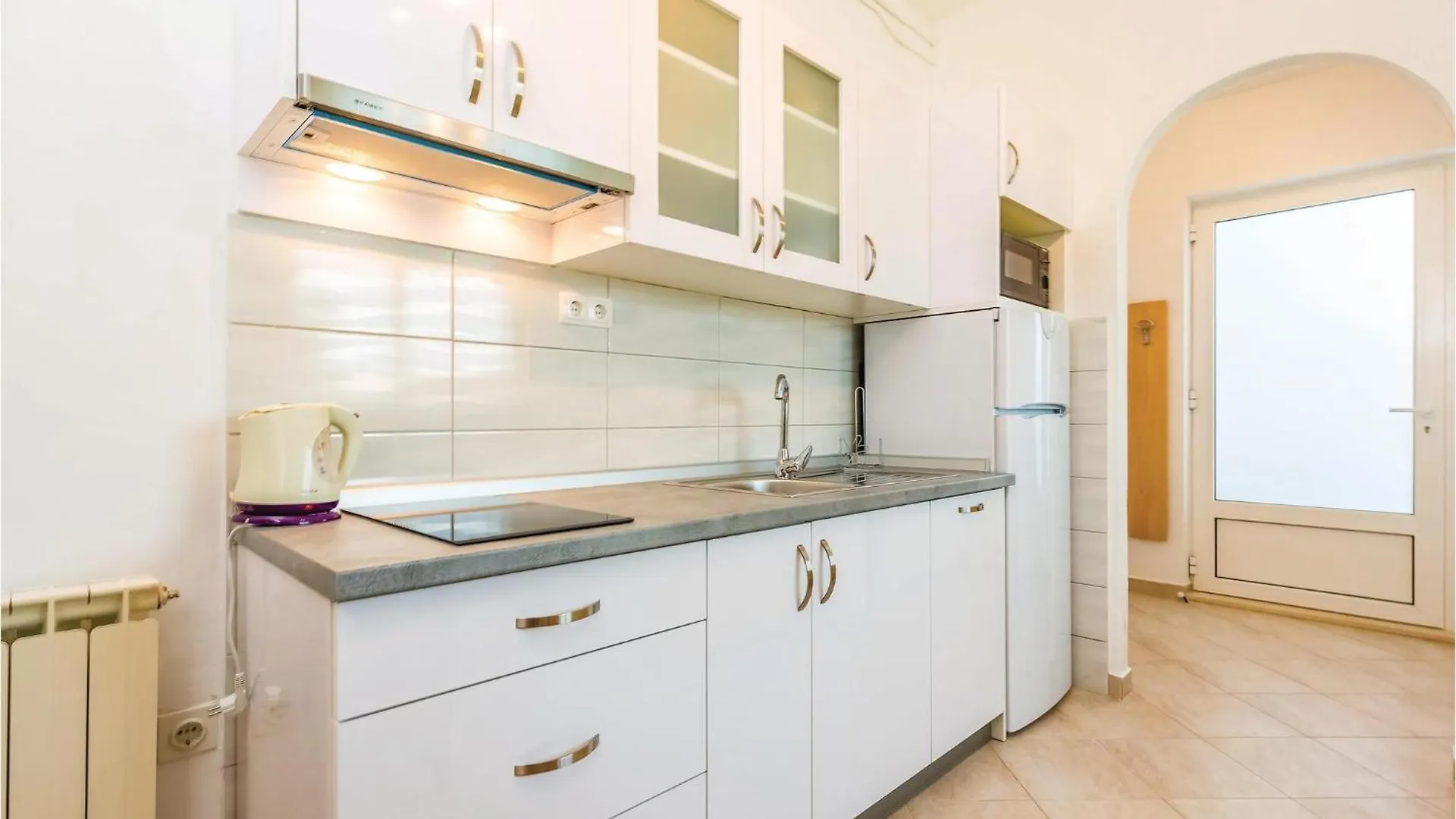 1 Bedroom Awesome Apartment In Supetarska Draga