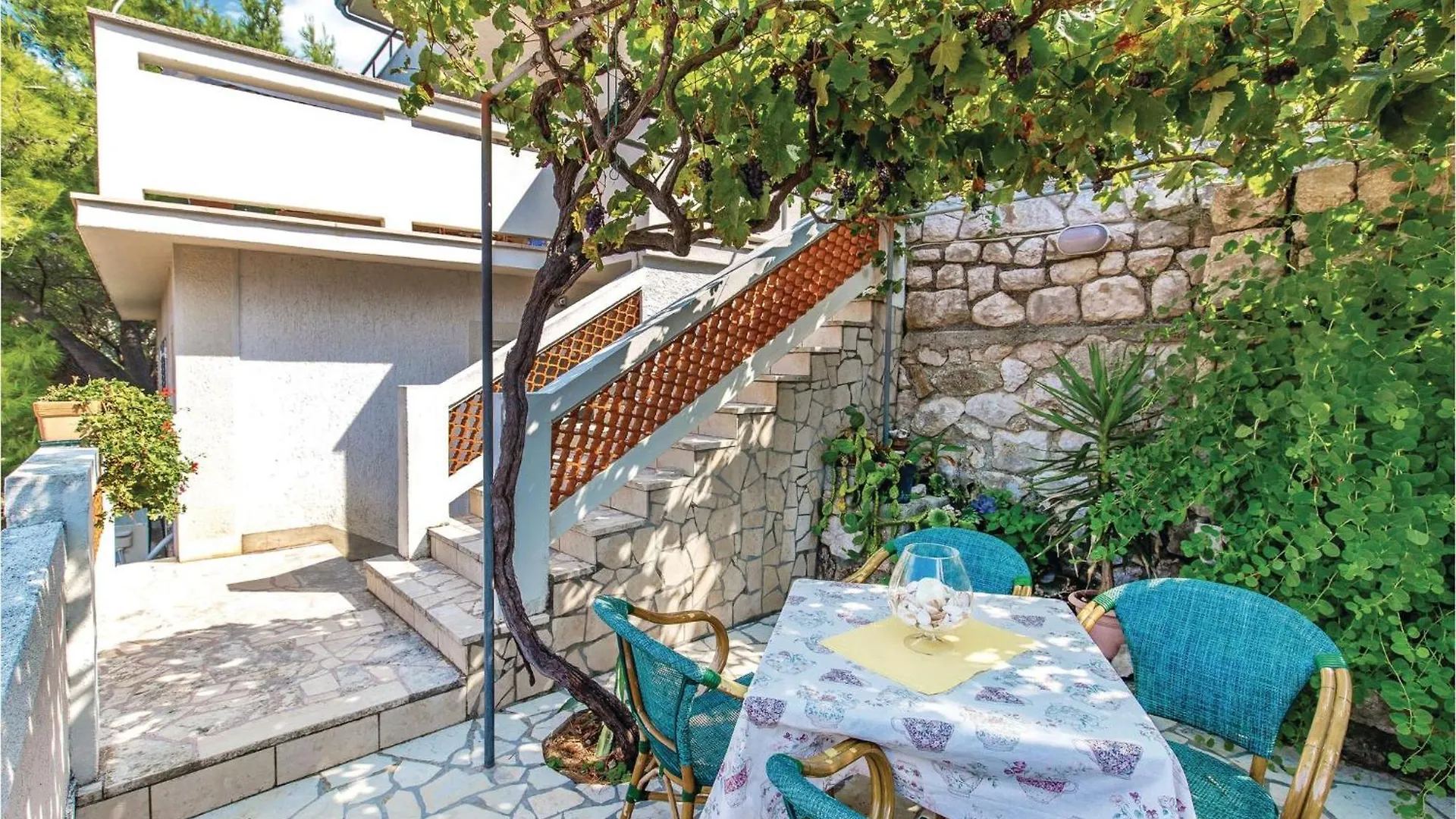 1 Bedroom Awesome Apartment In Supetarska Draga Croatia