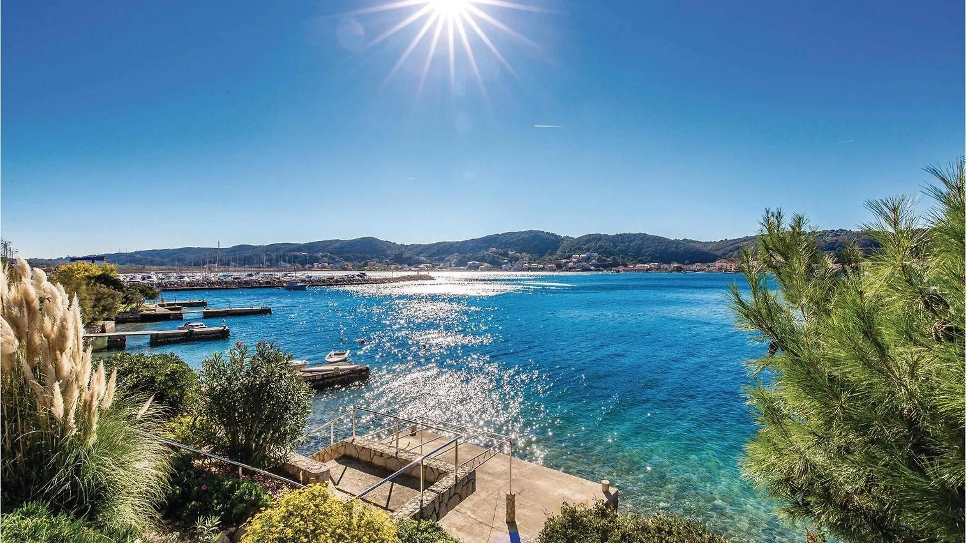 1 Bedroom Awesome Apartment In Supetarska Draga 0*,  Croatia